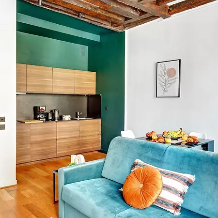 1br In Le Marais - Close To Notre-dame *